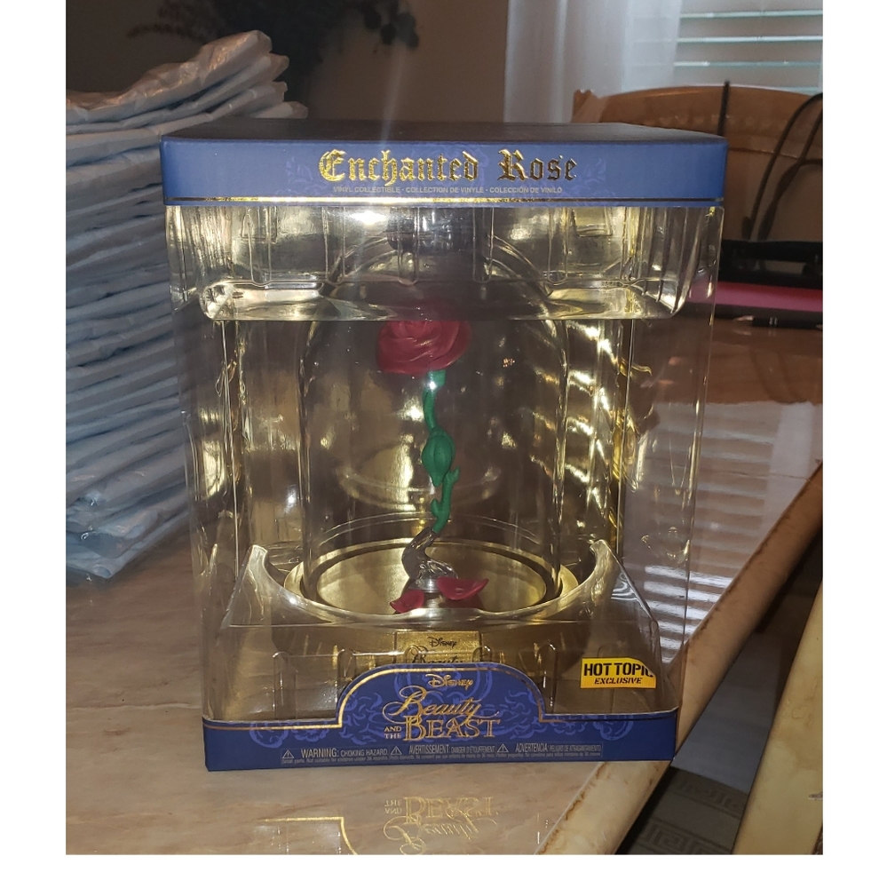 Hottopic exclusive  Enchanted rose Funko Pop